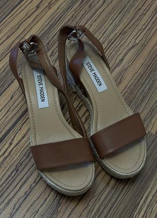 Шкіряні босоніжки / еспадрильї на платформі steve madden (розмір us 6.5m)