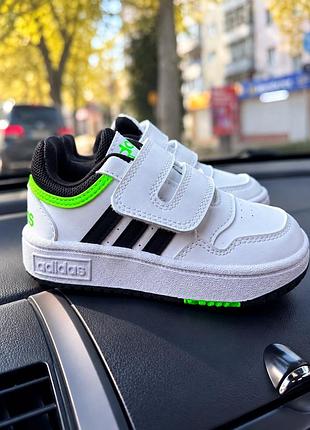 Adidas кроси на ліпучці зручні оригинал