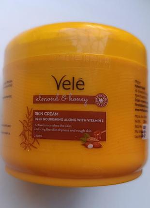 Питательный крем для тела vele almond & honey (индия), 250 мл — новый, до 2027 г.