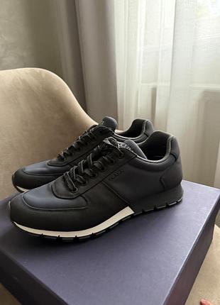 Чоловічі кросівки prada