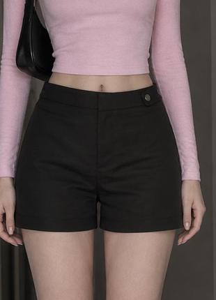 Чорні короткі шорти zara