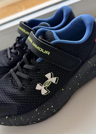 Кросівки дитячі under armour в дуже хорошому стані