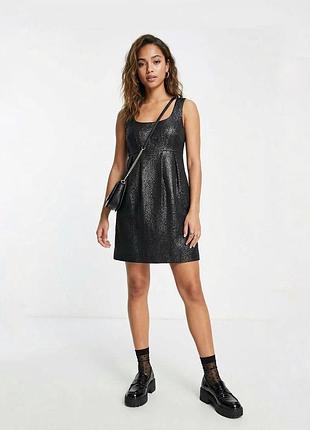 Черное блестящее мини-платье michael kors с квадратным вырезом и фактурным узором, размер uk 10