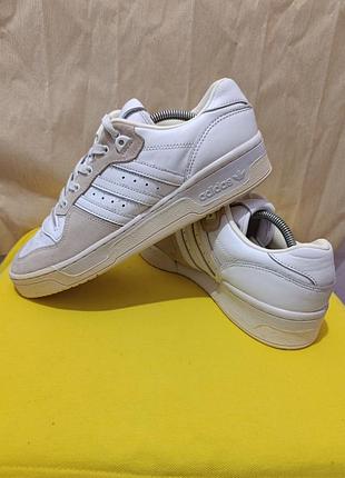 Кросівки adidas