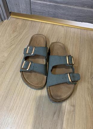 Шльопанці primark 2