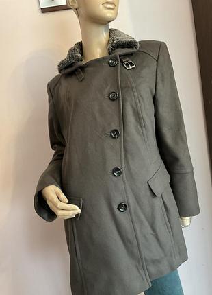 Приемне сіре пальто/ xl/ brend fuchs scmitt вовна 70%