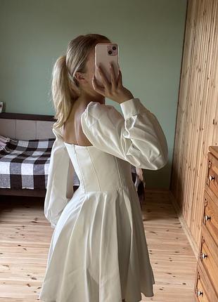 Молочна корсетна сукня 3