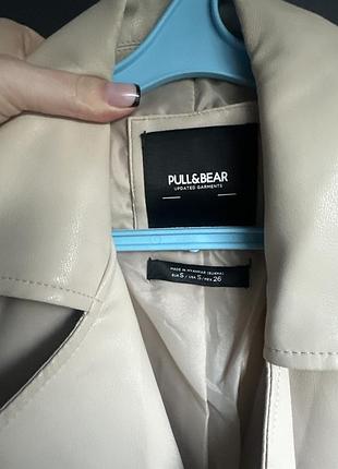Куртка косуха молочного кольору трендова pull&bear 2