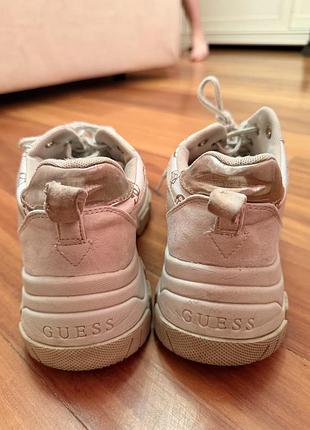 Кросівки guess