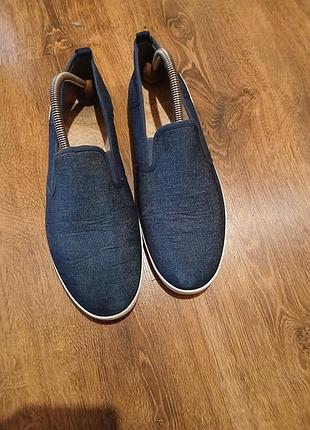 Продам чоловічі кеди бренду burton