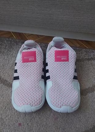 Кроссовки на девочку adidas 2