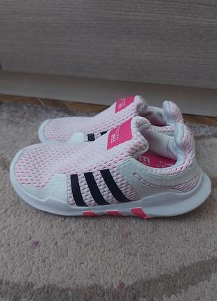 Кроссовки на девочку adidas 5