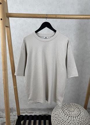 Футболка uniqlo