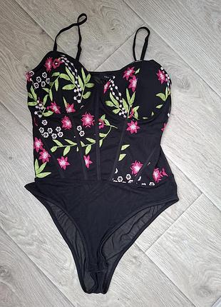 Ефектне корсетне боді new look 🌸