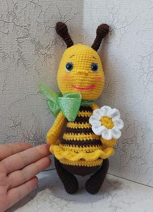 Пчела игрушка, пчелка вязаная крючком амигуруми ручная работа