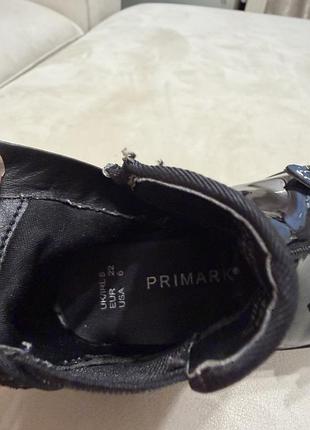 Дитячі лаковані  чобітки primark 22 розмір 8