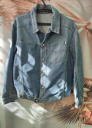 Джинсова куртка levi's