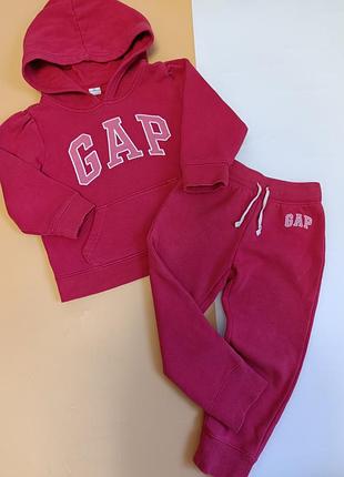 Спортивный костюм на девочку gap