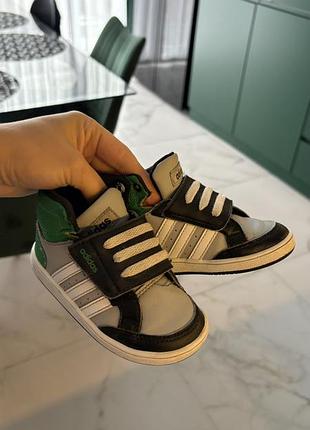 Хай топи/ кросівки adidas 22 розмір