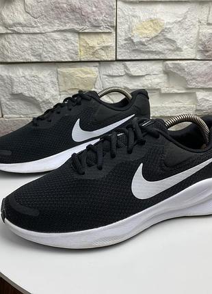 Оригінальні кросівки  nike revolution 7