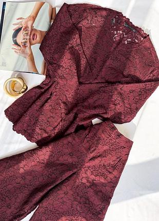 Костюм жіночий zara woman бордовий з квіткового мережива: топ та кюлоти