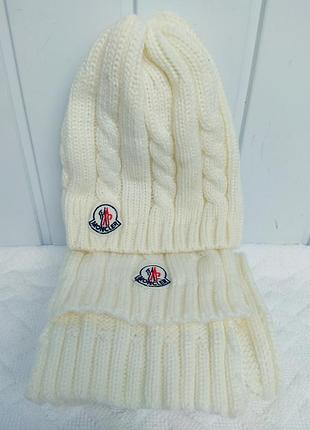 Вязаный комплект: женская шапка и шарф moncler