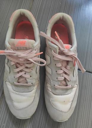 Жіночі кросівки new balance