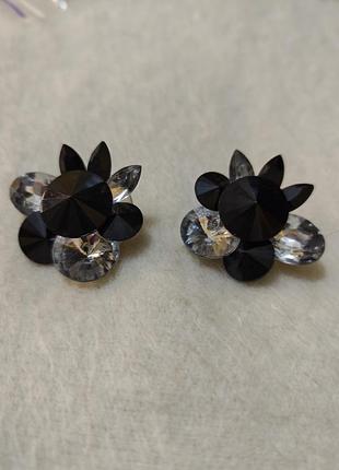 Крупные акцентные серьги из пластика 3