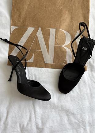 Сатинові босоніжки zara із зав'язками
