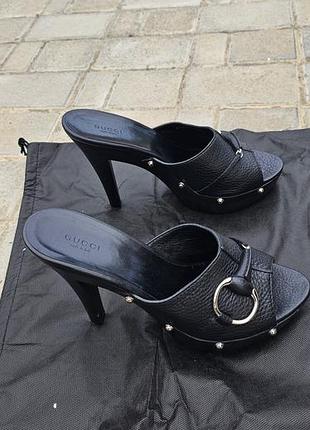 Кожаные сабо / мюли gucci horsebit на платформе и каблуках (оригинал)
