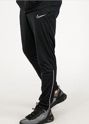 Чоловічі спортивні штани nike