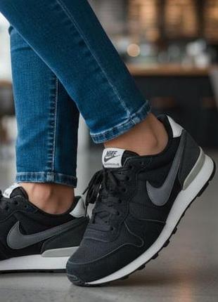 Жіночі кросівки nike
