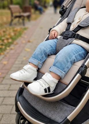 Пінетки для малечі унісекс білі з прорезиненою підошвою