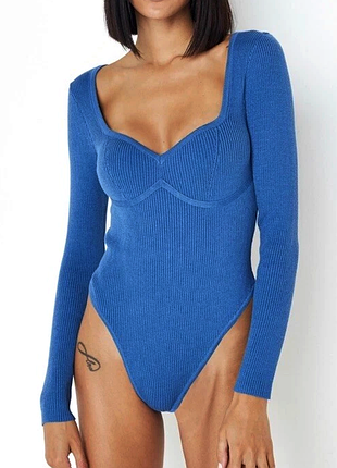 Брендове трикотажне яскраво-синє боді "missguided" у рубчик. розмір uk16/eur44.