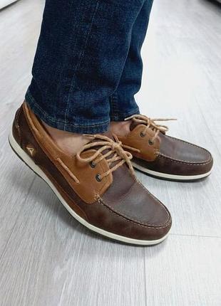 Шкіряні чоловічі топсайдери clarks