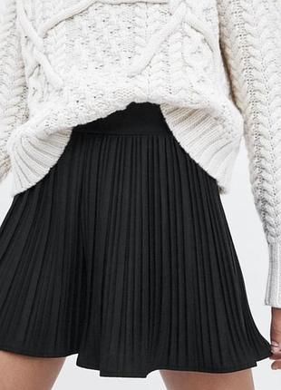 Zara s/m чорна шикарна спідниця- шорти пліснява в складку трендова базова