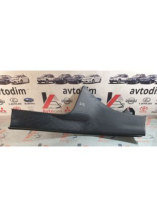 Накладка на поріг задня ліва 94061sg010 subaru forester sj 2012-2018 дизель