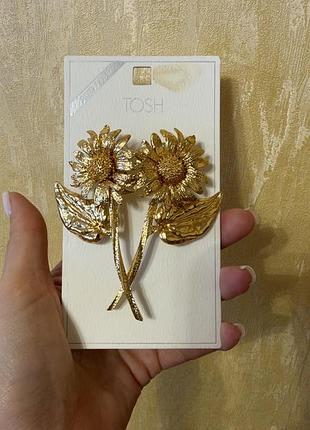 Сережки для жінок zara золотисті у формі квітів