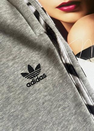Спортивные штаны adidas 3