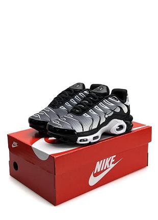 Жіночі кросівки nike air max plus white black gradient