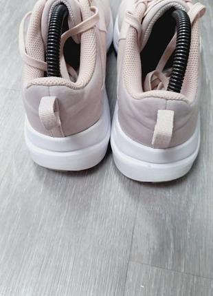 Жіночі кросівки nike 9