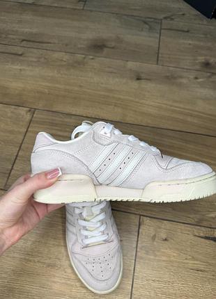 Кросівки рожеві adidas 7