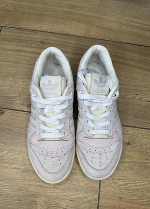 Кросівки рожеві adidas 3