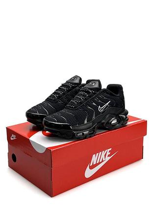 Жіночі кросівки nike air max plus all black white