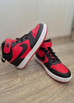 Хайтопи кросівки nike court borough mid 2 junior на хлопчика р.30