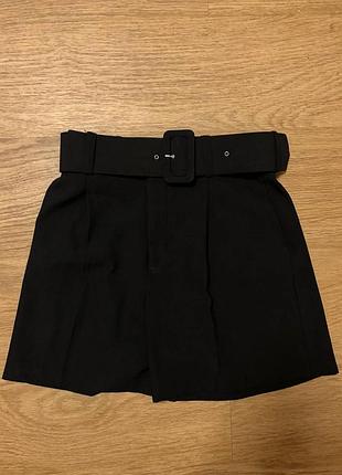 Классические женские шорты zara