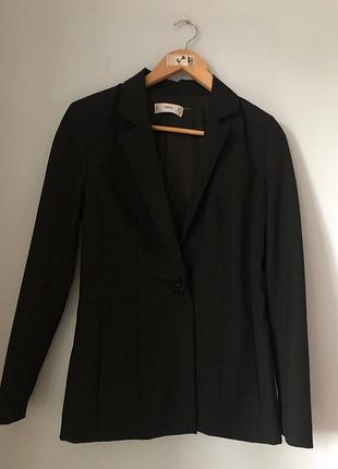 Базовый черный пиджак блейзер mng mango (размер s / 36 / 42-44)