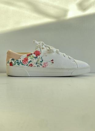 Жіночі шкіряні кросівки ted baker