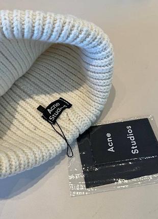 Шапка біні acne studios біла вʼязана в рубчик 8