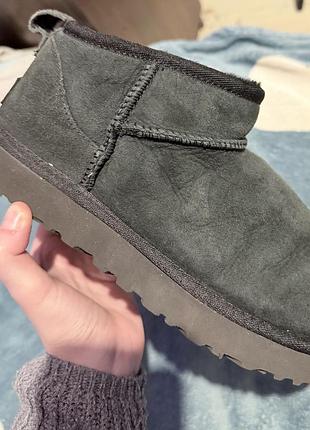 Уггі жіночі ugg classic ultra mini сірі замшеві